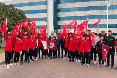 Katar’da mahsur kalan sporcular Türkiye’ye dönmek üzere uğurlandı