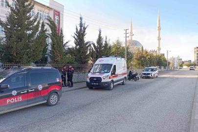 Kavga sırasında bacağına demir çubuk batan genç yaralandı