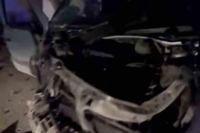 Kavşakta otomobiller çarpıştı: 4 yaralı