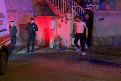 Kayseri’de bacağından yaralanan şahıs, ekiplerin ikazına rağmen tütün yaktı