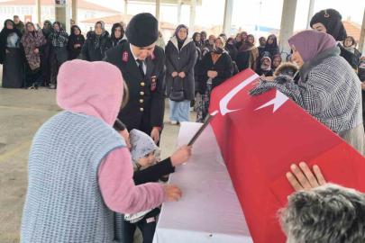 Kazada hayatını kaybeden uzman çavuş askeri törenle toprağa verildi