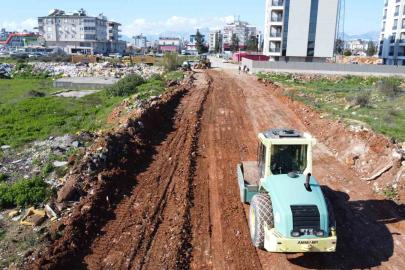 Kepez Belediyesi’nden Baraj Mahallesi’ne yeni yol ve otopark