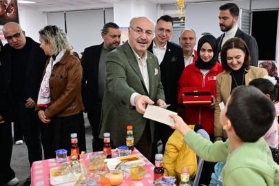 Kızılay 450 çocuğu gönül sofrasında buluşturdu