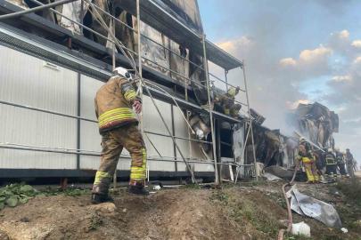 Konteyner yatakhane alevlere teslim oldu