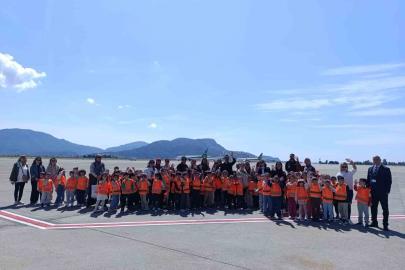 Köyceğiz Anaokulu öğrencileri Dalaman Havalimanı’nı gezdi