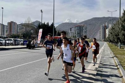 Kros Ligi’nde Spor A.Ş’den önemli dereceler
