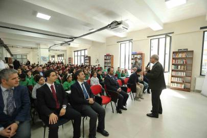 Kütüphane Haftası’na özel Yazar-Okur Buluşmaları