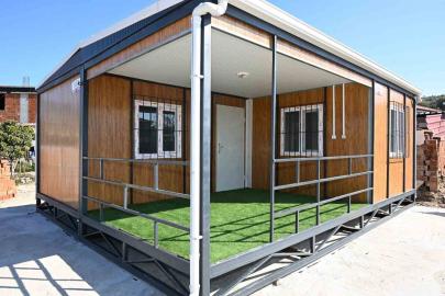 Manisa’da yağmurda evleri kullanılamaz hale gelen ailenin yeni yuvası büyükşehirden