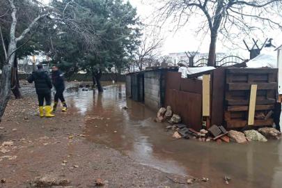 Mardin’de su basan kümeste 5 tavuk telef oldu