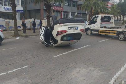 Marmaris’te otomobil takla attı: 2 kişi hafif yaralandı