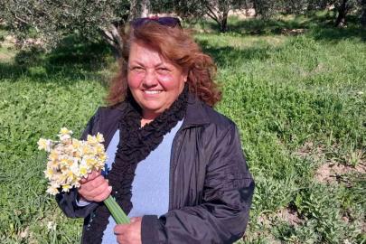 Mersin’de baharı yaşatan nergis çiçekleri gelir kaynağı oldu