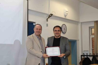 Mesleğin ustası öğrencilerle tecrübelerini paylaştı