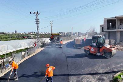 Mezitli’de sıcak asfalt atağı