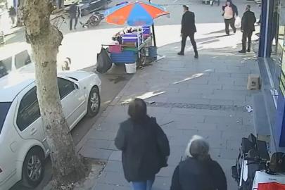 Motosiklet otomobille çarpıştı: 1 yaralı