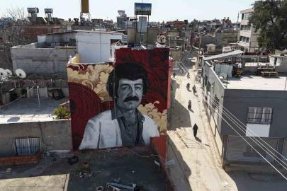 Müslüm Gürses ölümünün 13. yılında Adana’da çalıştığı kahvehanede anıldı