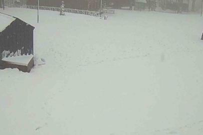 Nisan öncesi Kartepe’de kar sürprizi