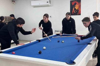 Öğrenciler Bahçeşehir Gençlik Merkezi’nde misafir edildi