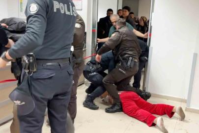 Oğul annesinin sevgilisini bıçakladı, anne ise polis memurunu tokatladı