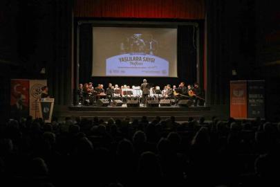 Olgun gençler, yaşlılara saygı haftasında hünerlerini sergiledi