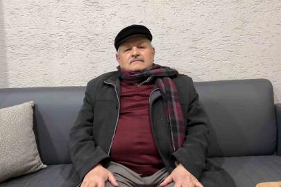 Öptü, yerine astı: "Bayrağı olmayanın milleti olmaz"