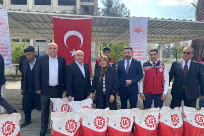 Osmaniye’de çiftçiye ayçiçeği tohumu desteği