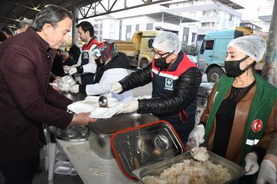 Osmaniye’de vatandaşlar iftar sofrasında buluştu