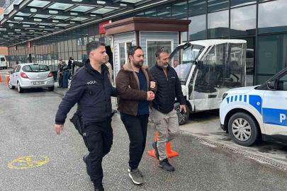 Otobüs durağında uyuşturucu kullanan şüpheli polisten kaçamadı