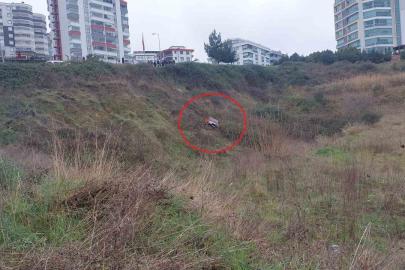 Otomobil 10 metre aşağıya uçtu: 1 yaralı