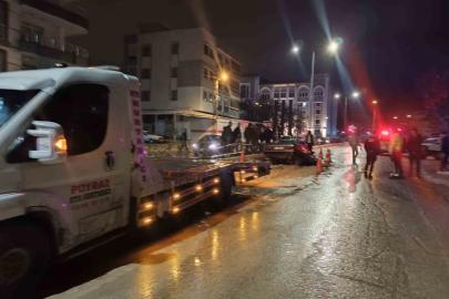 Otomobil alt yapı çukuruna düştü: 1 yaralı