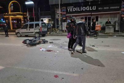 Otomobille çarpışan motosikletin sürücüsü ağır yaralandı