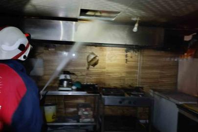 Özalp’ta iş yeri yangını