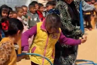 Pendik Belediyesi Gazze’de "Bayramlık Giydirme ve Çocuk Şenliği" düzenledi