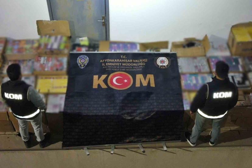 Polis piyasa değeri yaklaşık 27 milyon TL olan gümrük kaçağı sigara ele geçirdi