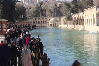 Ramazan ayında Balıklıgöl’e ziyaretçi akını