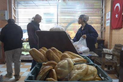 Ramazan ayında zam yapmayan fırıncı ekmeği ve pideyi 10 TL’den satıyor