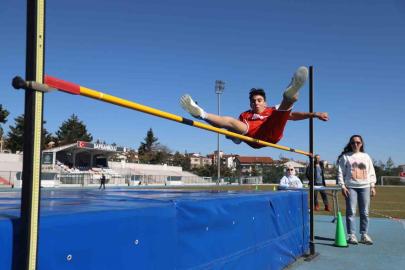 Safranbolu’da okul sporları atletizm yarışları gerçekleşti