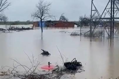 Sağanak Bursa’yı vurdu: Tarlalar göle döndü, hayvanlar mahsur kaldı