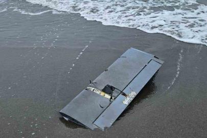 Sakarya’da sahile dron parçası vurdu