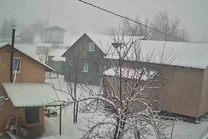 Sakarya’nın yüksek kesimleri beyaz örtüyle kaplandı