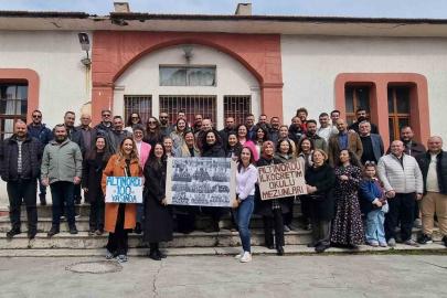 Salihli’de ilkokul mezunları 25 yıl sonra buluştu