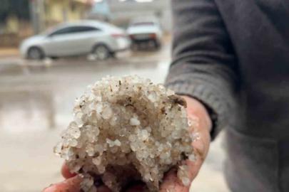 Şanlıurfa’da dolu yağışı hayatı olumsuz etkiledi