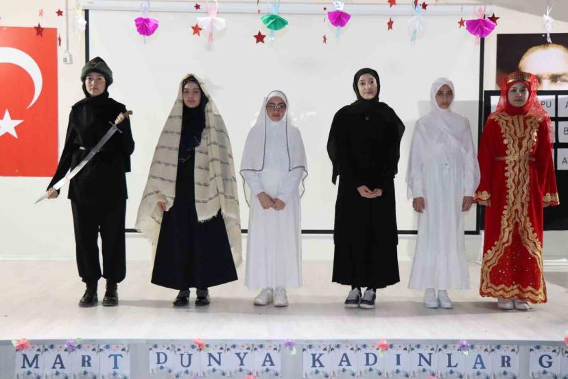 Şehit Recep Gündüz Anadolu İmam Hatip Lisesi’nden 8 Mart Dünya Kadınlar Günü programı