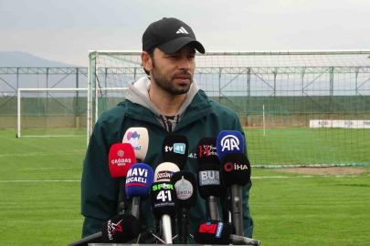 Selçuk İnan: "Hayallerim burada Kocaelispor ile Avrupa kupalarına katılabilmek"