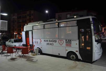 Selendi’de gece kan bağışı seferberliği