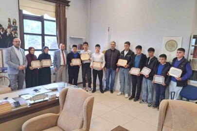 Simav’da 10 öğrenci Hafızlık Belgesini aldı