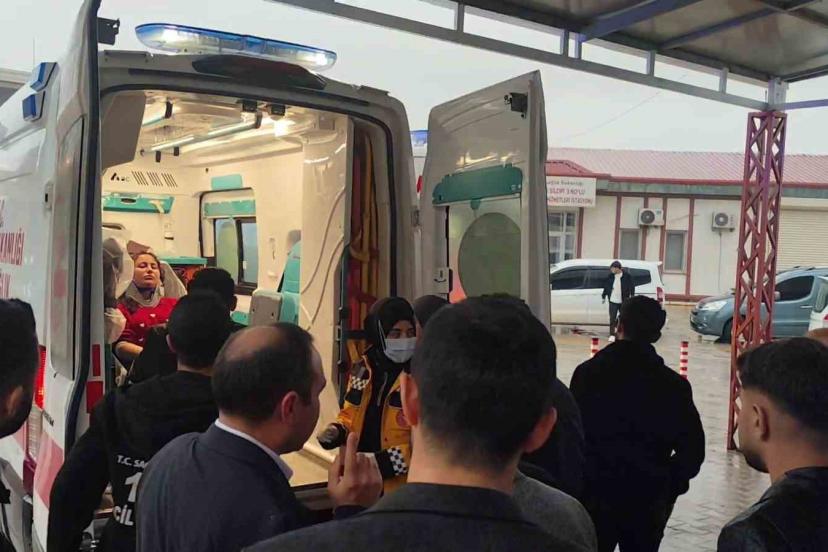 Şırnak’ta okul servisi şarampole devrildi: 4’ü öğrenci 5 yaralı