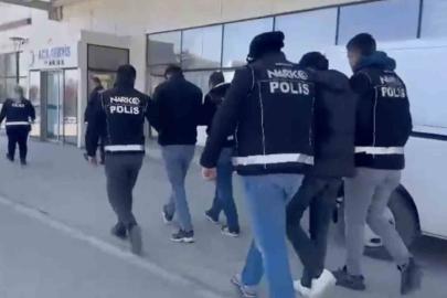Şüphe üzerine durdurulan araçtan uyuşturucu çıktı: 2 tutuklama