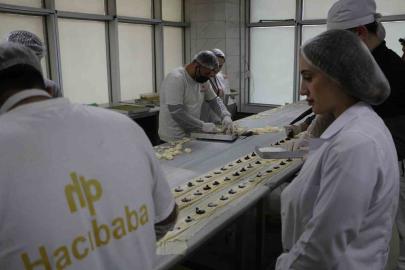 Tatlı imalathanelerinde Ramazan yoğunluğunda da hijyen ve kaliteden ödün verilmiyor