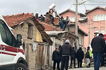 Tavşanlı’da tek katlı evde yangın