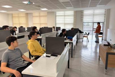 "Tercihten Önce Üniversiteni Yaşa" projesi özel okul başvuruları başladı